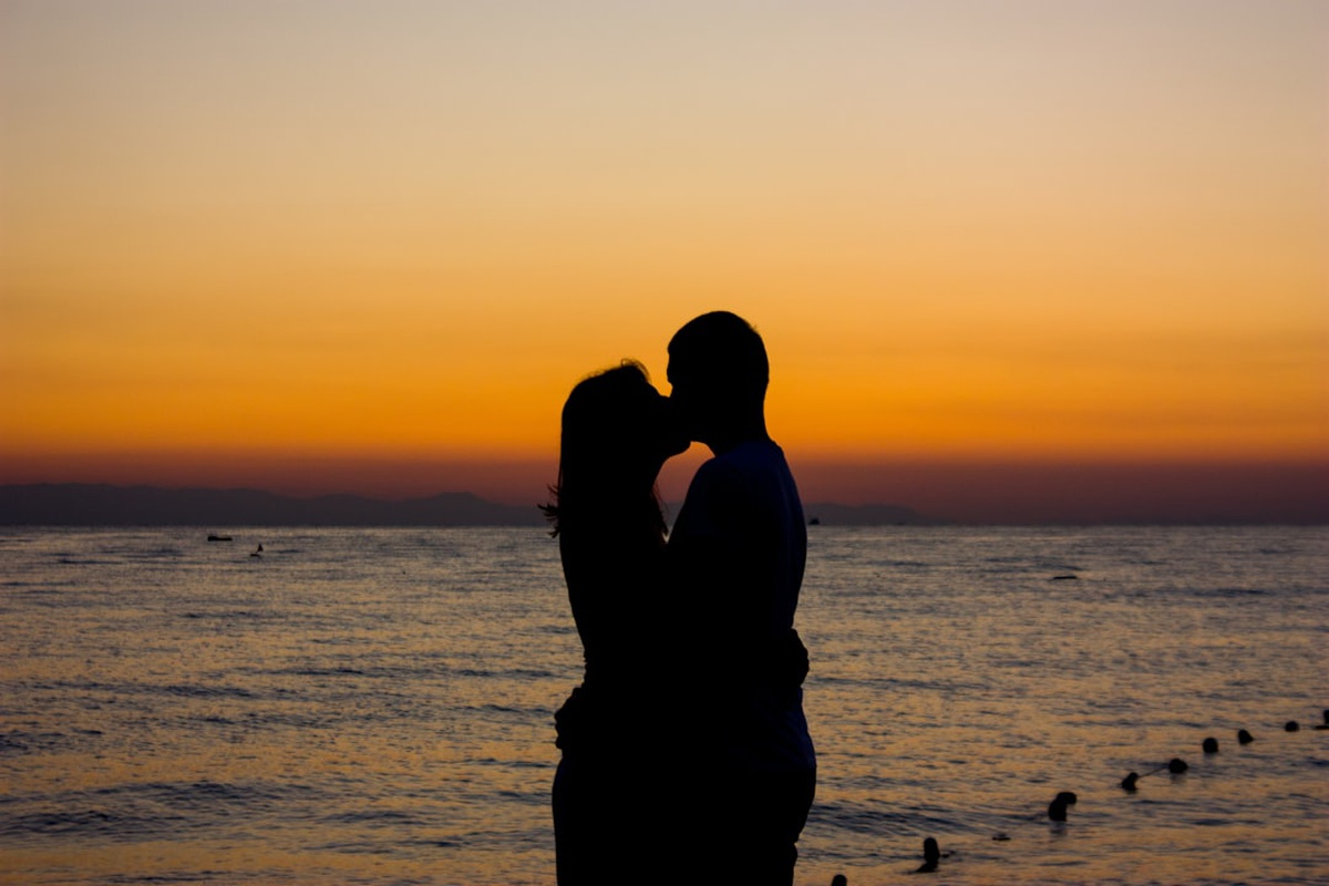Libra and Capricorn Compatibility 2026 โ Love, Friendship & Business Insights