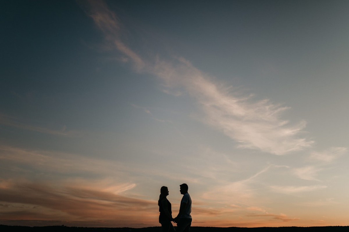 Moving On: Letting Go โ A Spiritual Guide to Releasing the Past