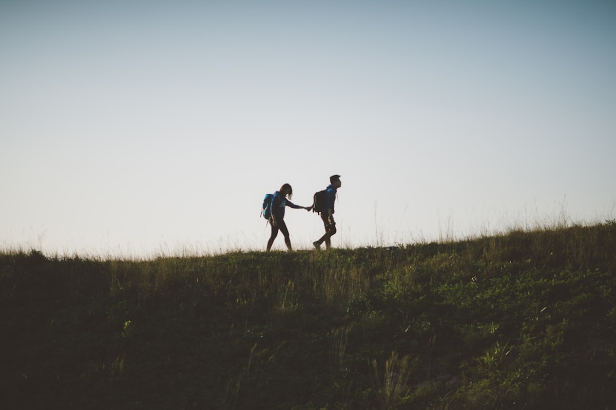 Capricorn and Pisces Compatibility 2026 โ Love, Friendship & Business Insights