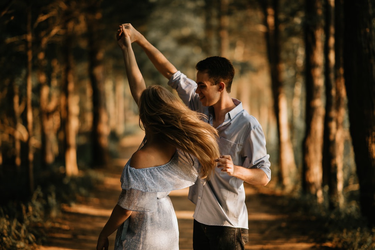 Aries and Taurus Compatibility 2026 โ Love, Friendship & Business Insights